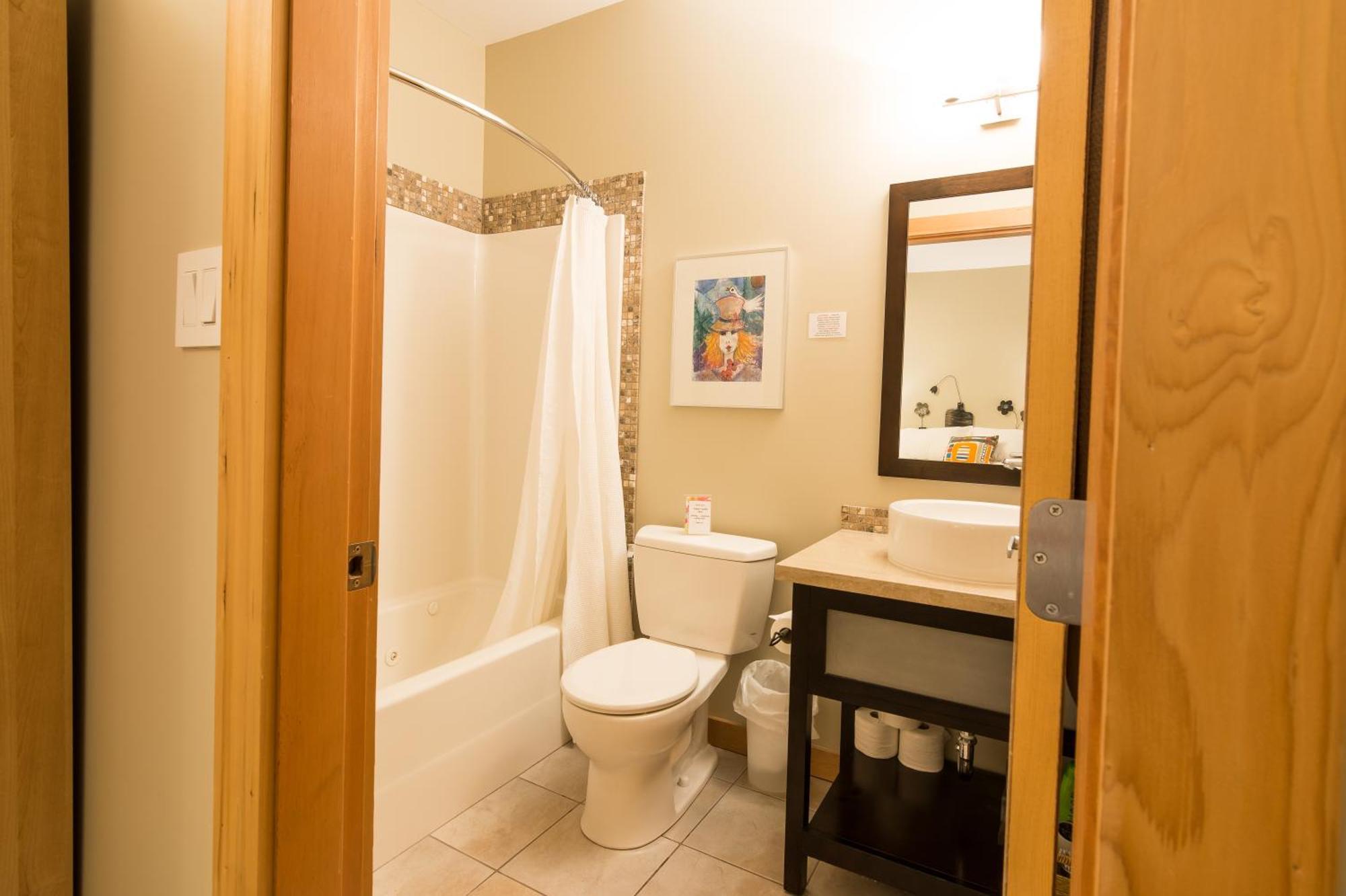 Cormier'S Studio Guest Suites Penticton Luaran gambar