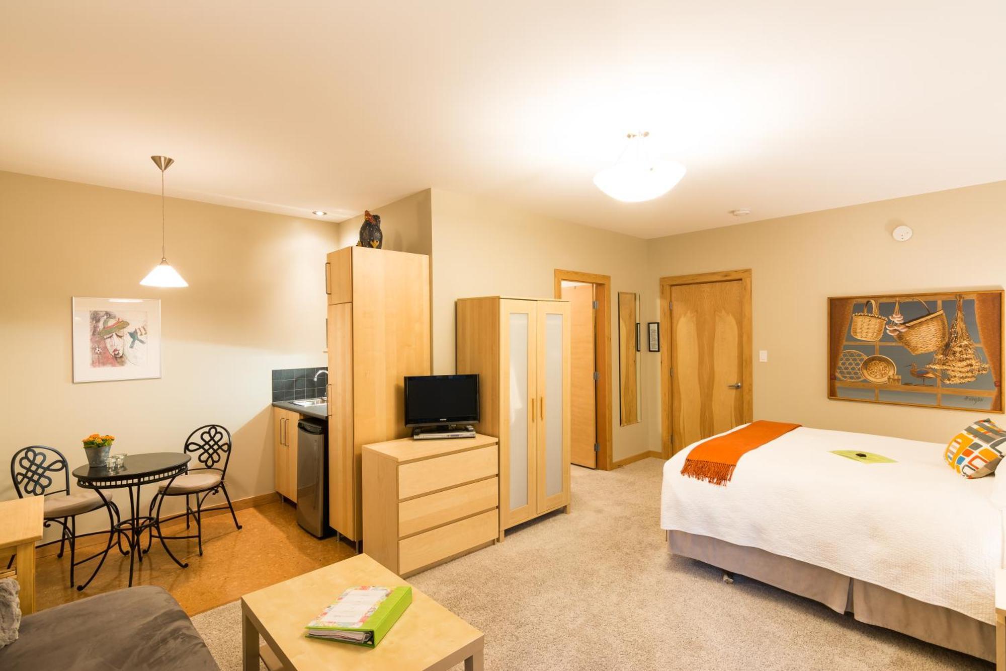 Cormier'S Studio Guest Suites Penticton Luaran gambar